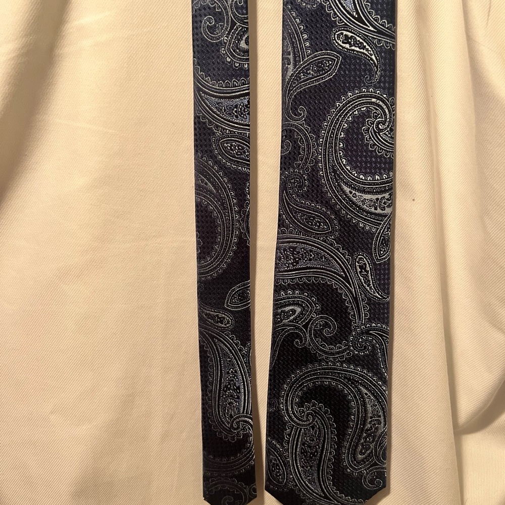 Tasso Elba tie.